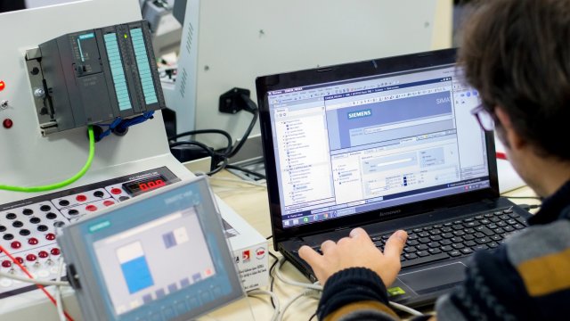 ace plc programmeur